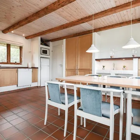 Four-bedroom Holiday In Ringkøbing